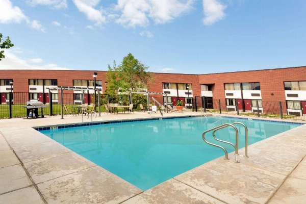Ramada by Wyndham Cedar City image 25